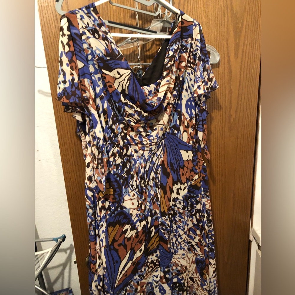 Signature by Robbie Bee Floral Blue and Tan Dress